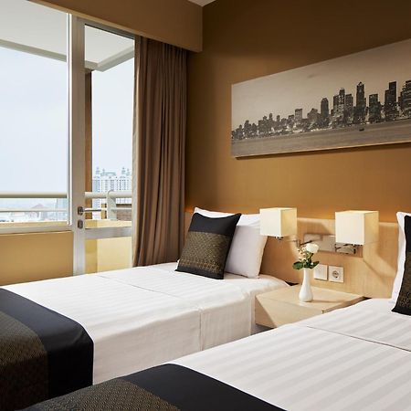 El Hotel Jakarta Exterior foto